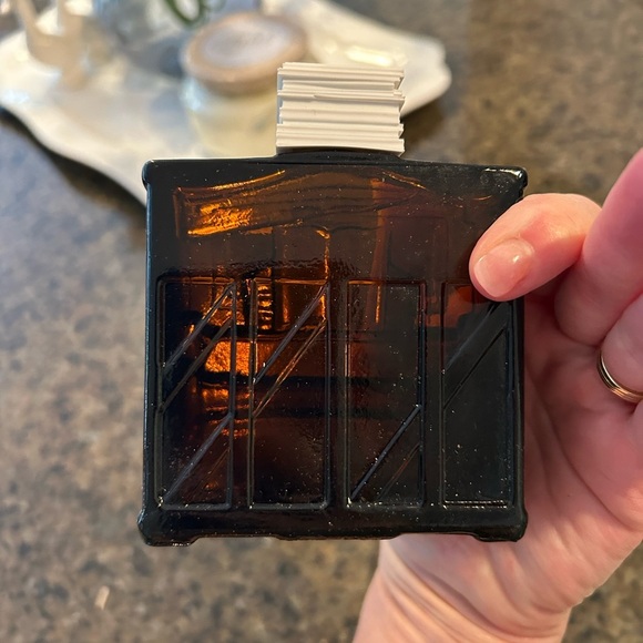 Avon After Shave Piano Decanter Tai Winds and Remember When Radio Decanter Spicy - Picture 9 of 13